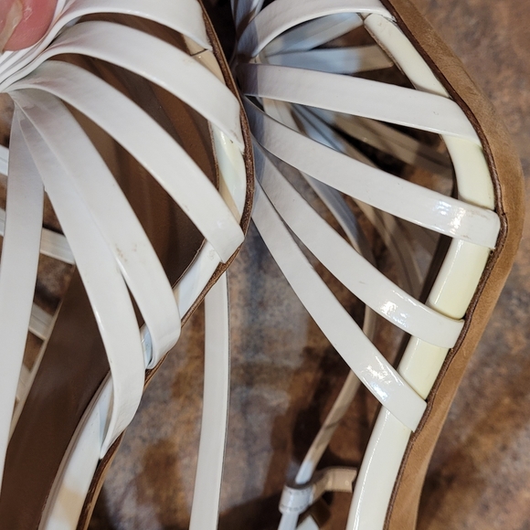 🤑SOLD🤑TABITHA SIMMONS’S WHITE HEELS SANDALS - Picture 16 of 16